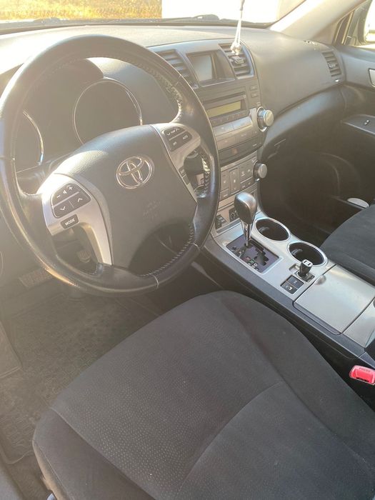 Автомобиль тойота