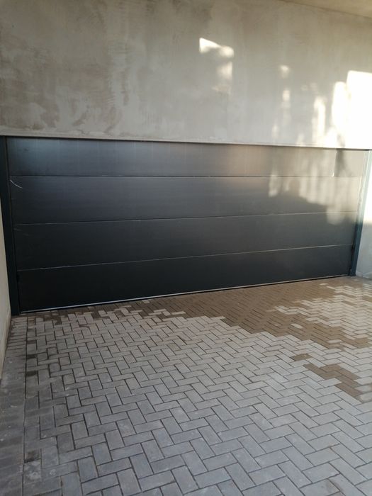 Uși de garaj sectionale