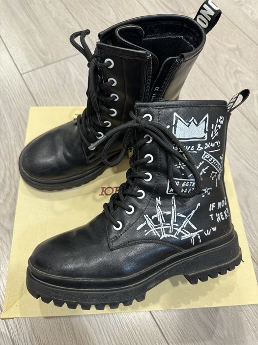 Продам демисезонные сапоги