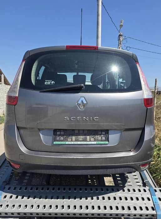 Dezmembrez Renault scenic 3 1.9 dci