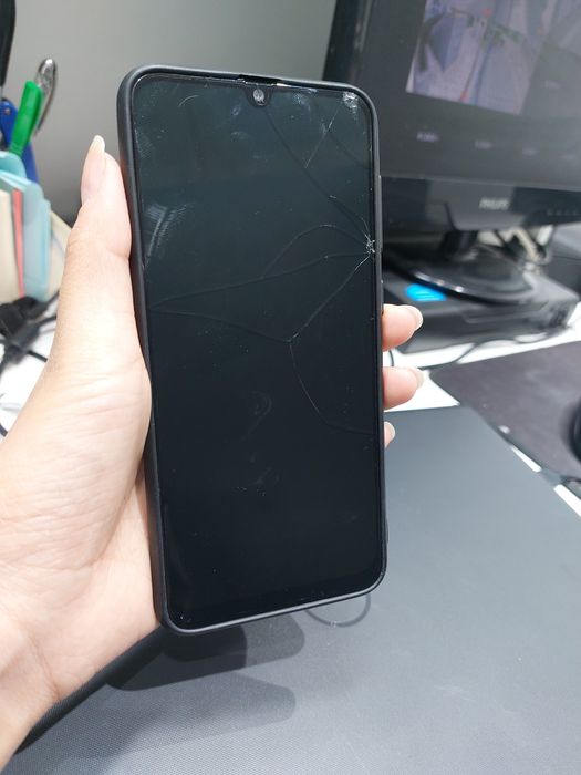 Телефон Samsung Galaxy A30 32 Gb Черный