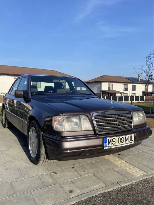 Mercedes-Benz W124