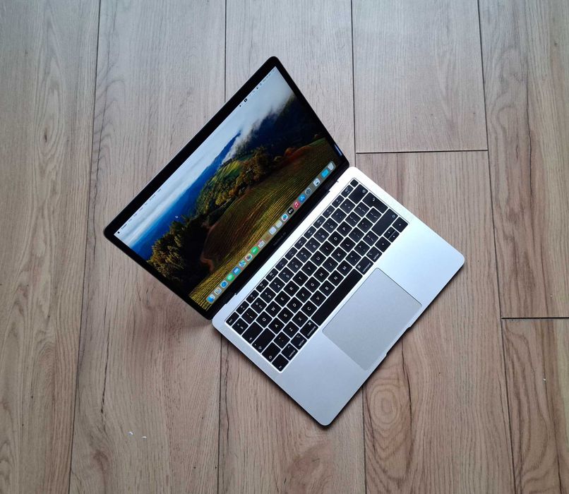 13.3' Apple MacBook Air 13.3 2018 Retina Core i5/8GB RAM/128GB SSD/Бат.4ч