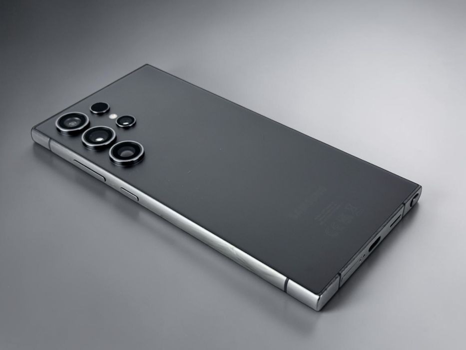 Samsung Galaxy S24 Ultra 5G 256GB 12RAM Black Перфектен! Гаранция!