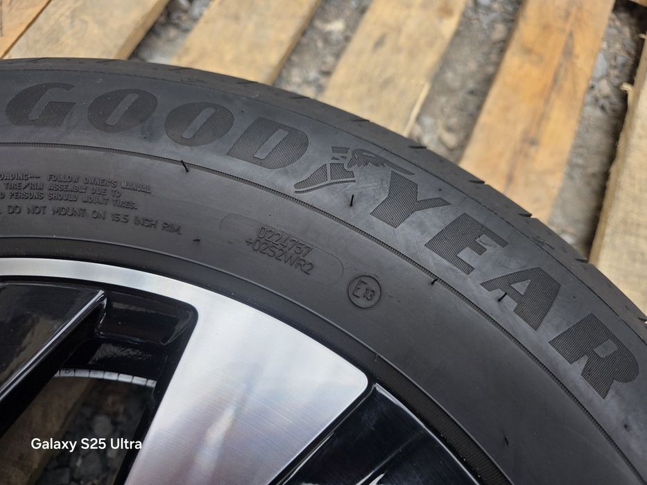 4бр. летни гуми 215/60/16 GoodYear