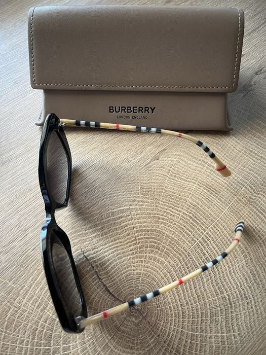 Ochelari soare burberry