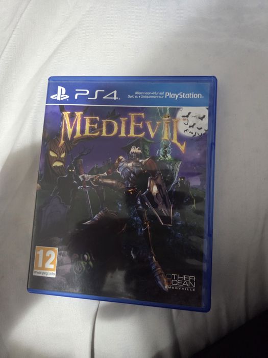 Vând jocuri ps4 noi