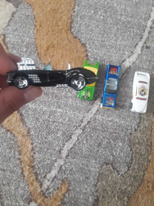Set de 4 masinute clasice Hot Wheels ( fabricate in anii 80 si 90).