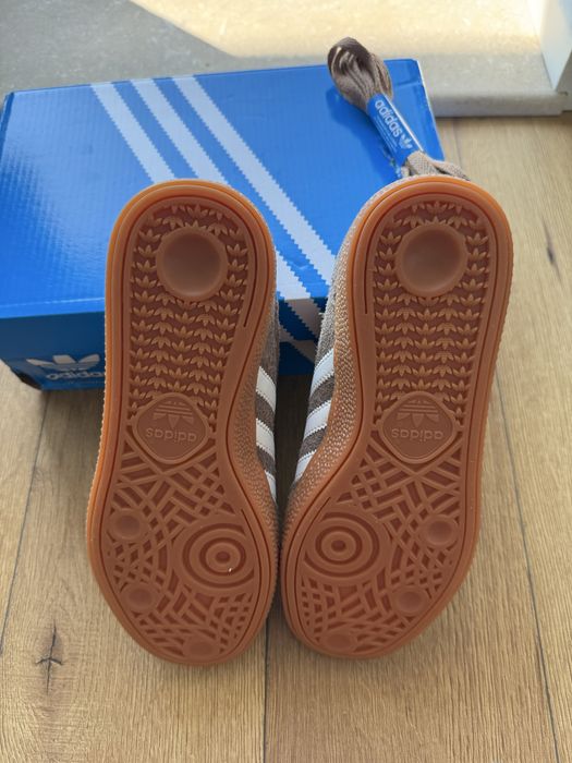Adidas handball special w