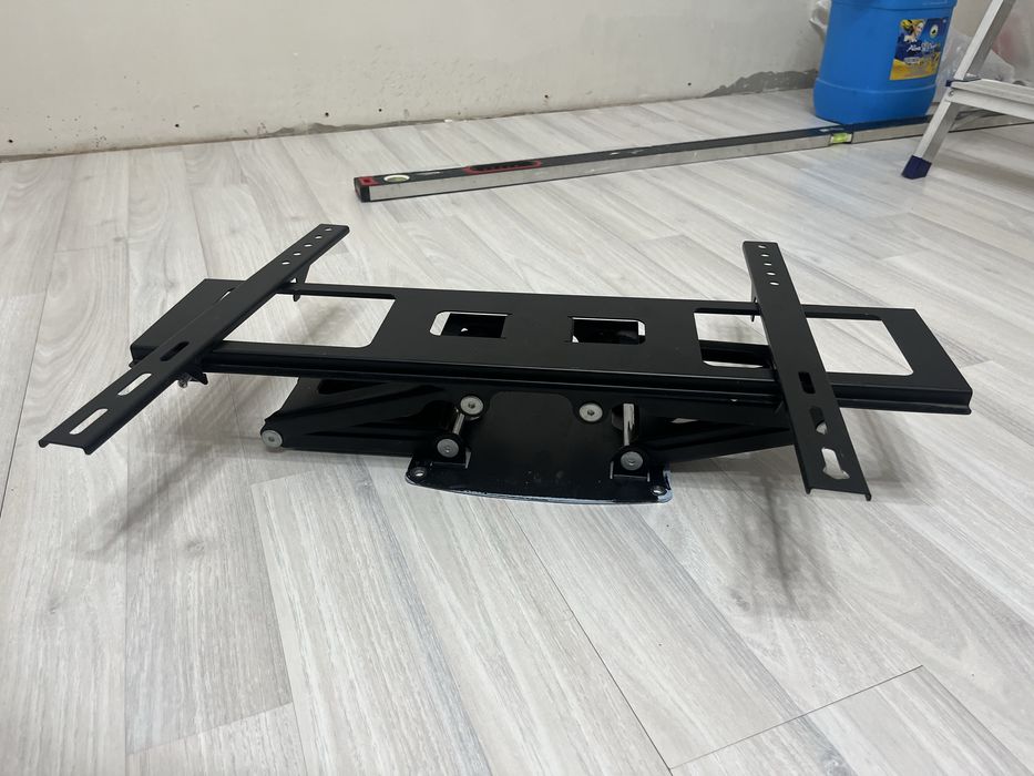 Настенный кронштейн для телевизоров