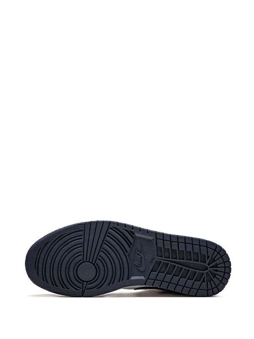 Air Jordan 1 Mid Obsidian 42
Mărime: 42
Condiție: noi în cutie 
Preț: