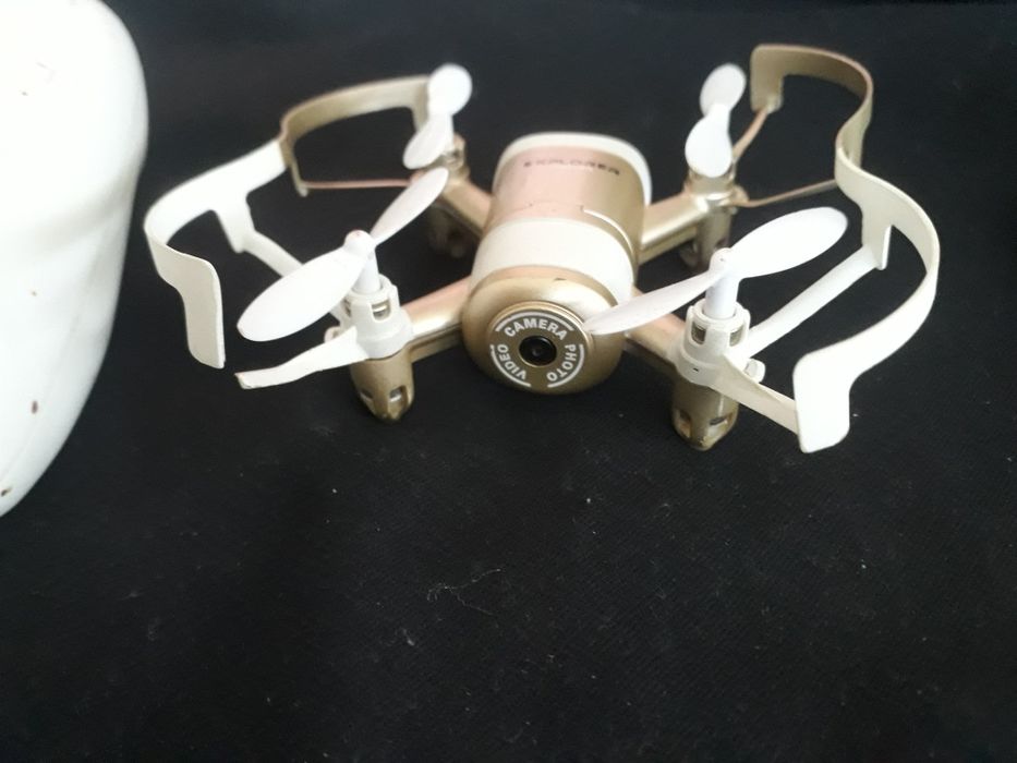 Mini drona cu telecomanda
