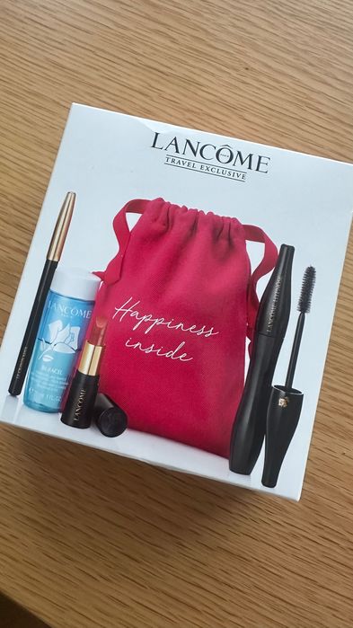 Комплект Lancôme. Пътен комплект: спирала, червило, молив, дегримьо