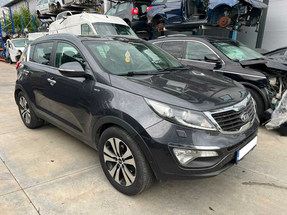 Kia Sportage 2013 Avariat 2.0 crdi 184 cp Automata 4x4 navi Piele panoramic