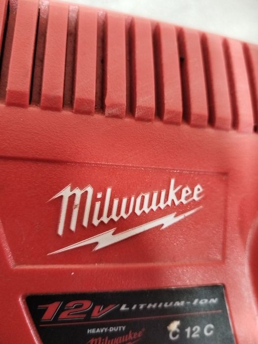 Pistol pentru nituri 12 v