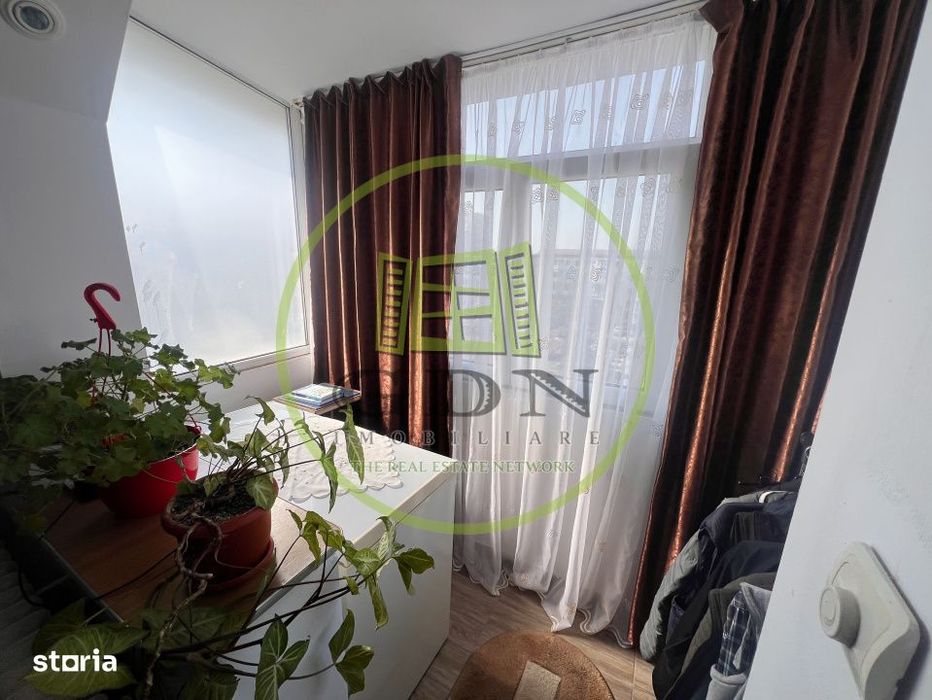 Apartament 2 camere, semidecomandat, cartier Craiovita Noua, zona Mate