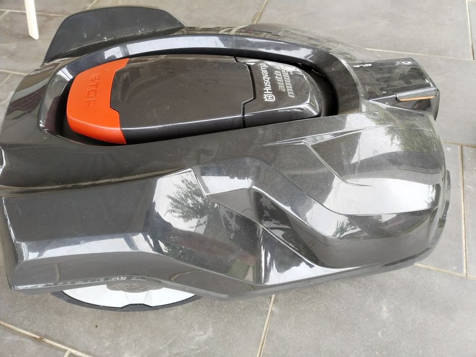 Robot de tuns iarba husqvarna auto mover 440