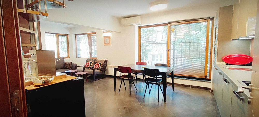 Дава се под наем Тристаен апартамент в Варна, Център - 101 кв.м за 897.6 € - Снимка #5