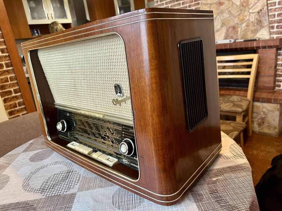 Ретро лампово  радио Olympia 571 W