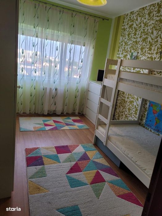 apartament 3 camere de inchiriat metrou Pacii - Preciziei - bloc nou