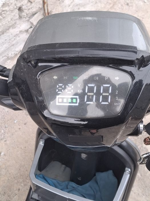 продам скутер ск8