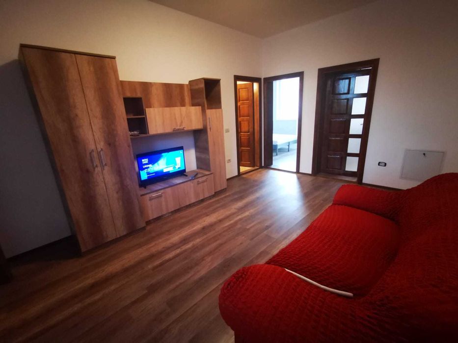 Proprietar inchiriez apartament 2 camere bloc nou