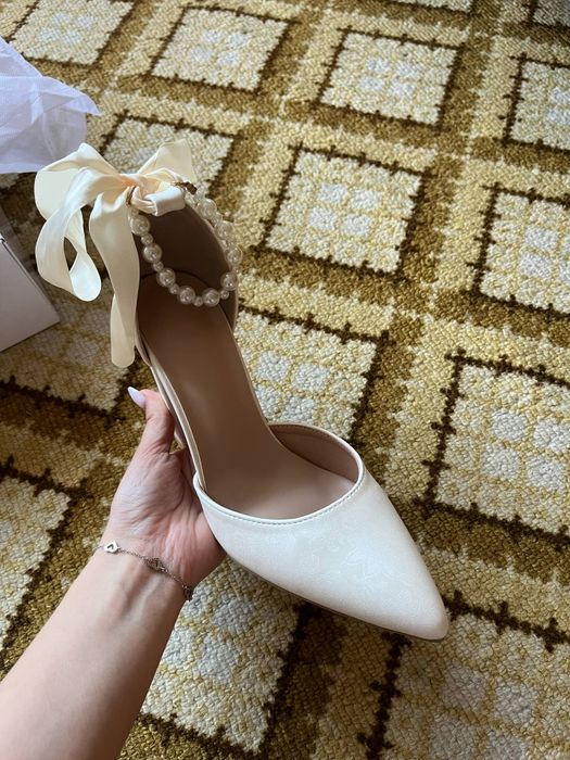 Дамски обувки нови