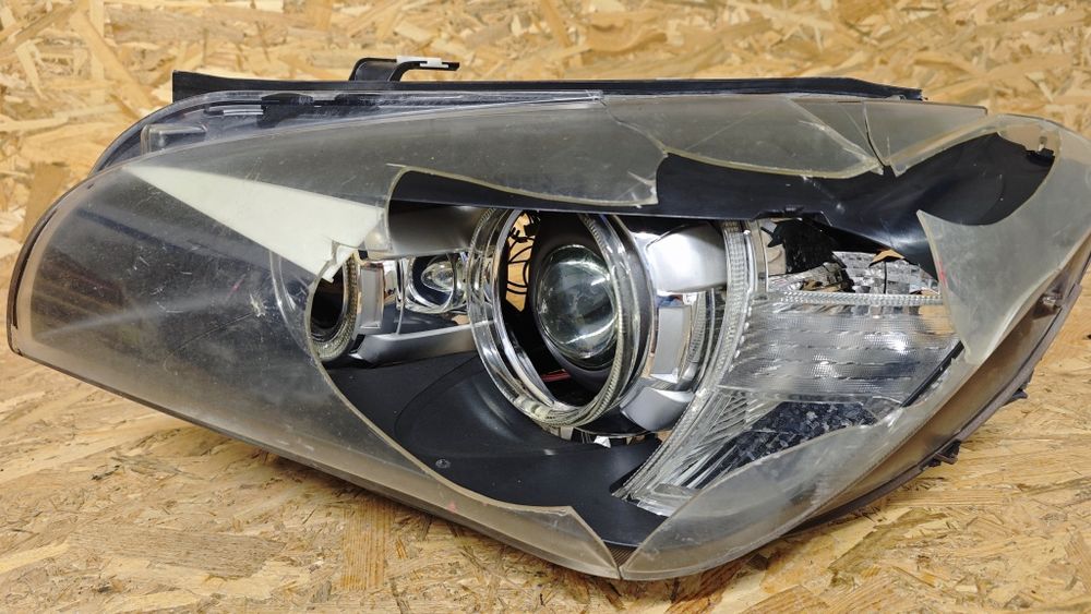 Ляв фар за БМВ Х1 BMW X1 E84 2009 -1012 Xenon