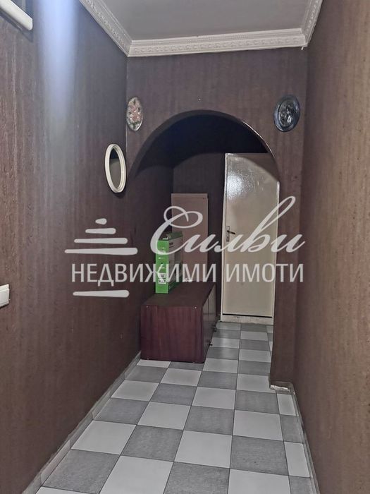 Продава се Двустаен апартамент в Шумен, Боян Българанов 2 - 65 кв.м за 1059 €/кв.м - Снимка #6