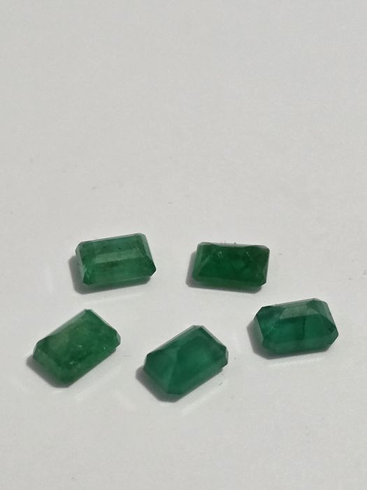 Изумруд 4.91 карат