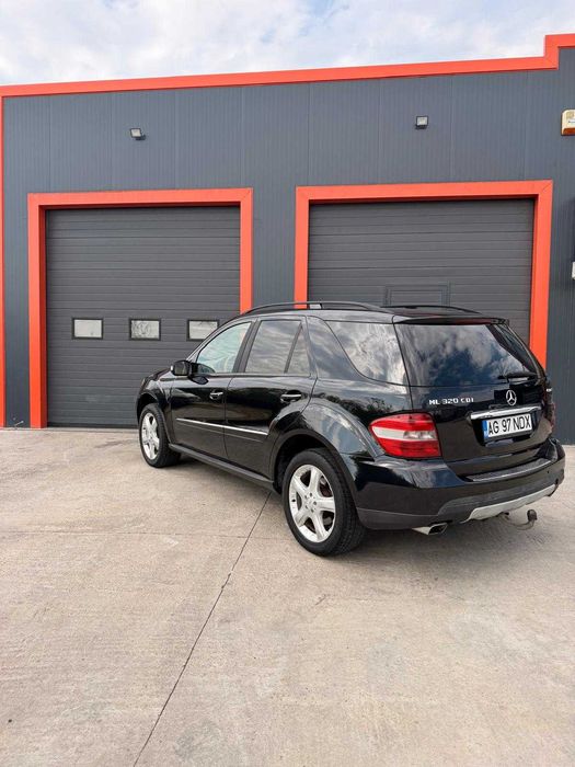 Mercedes Benz ML 350 CDI 3.0 V6 4MATIC |4x4|Cârlig 3.5T|Trapă|Jante 19