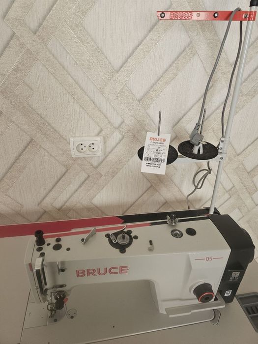 Швейная машина BRUCE Q5.