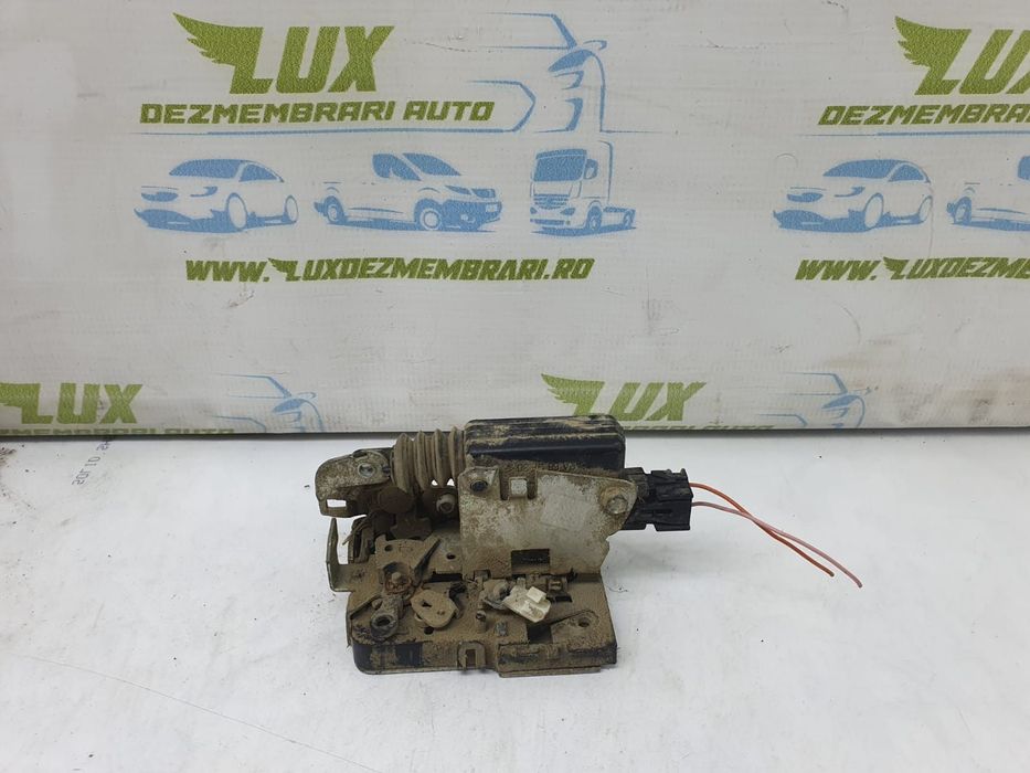 Broasca usa dreapta fata Dacia Logan 1  [din 2004 pana  2008]