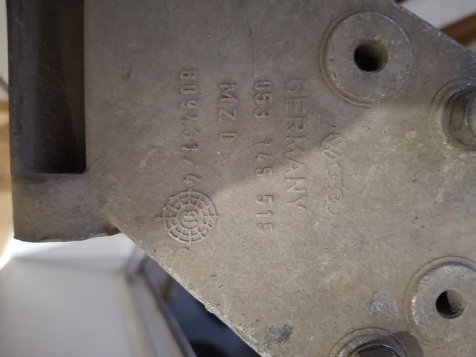 Продам крепление Гура Ауди