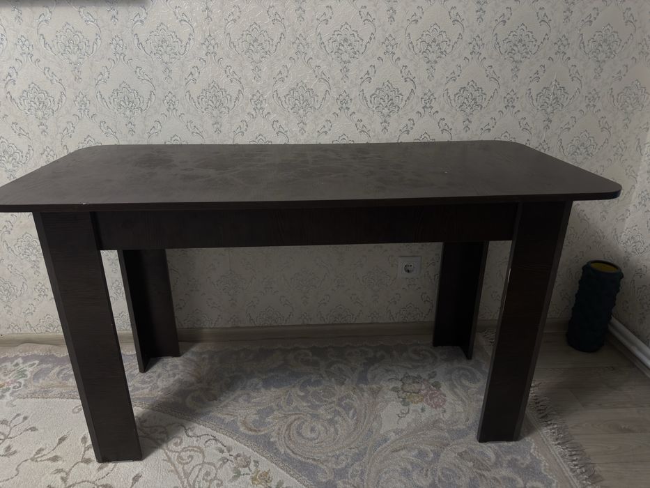 Обеденный столлл