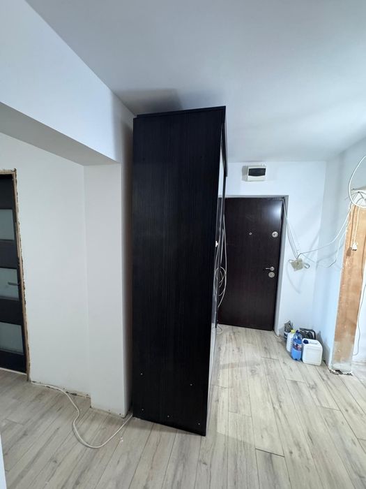 Vând urgent - Dulap/Dressing cu uși glisante și oglinzi – 140x 230x60