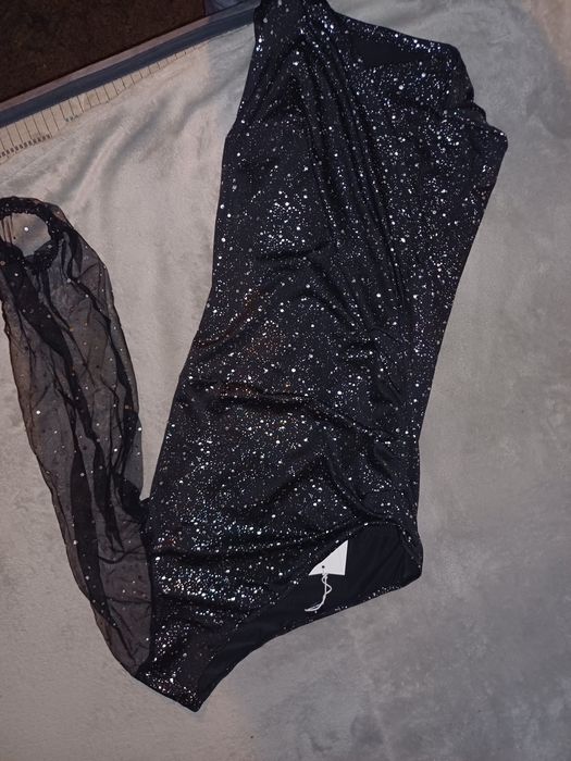 Продам дамска рокля  размер S  нова с етикет но цена от 25лв