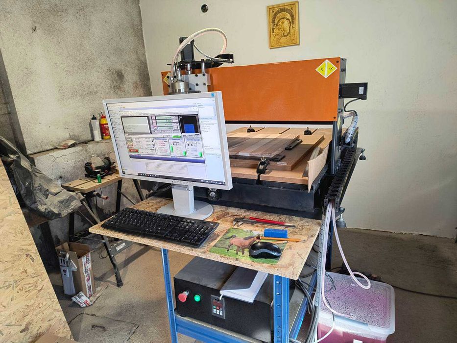 Продавам CNC Фреза с водно охлаждане 600х900 мм работен ход