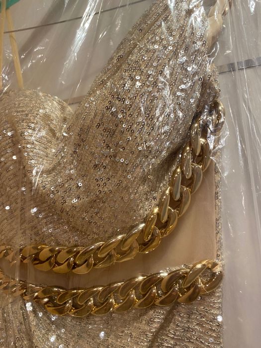 Официална рокля с пайети