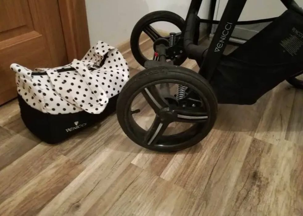 Cărucior Venicci Dots