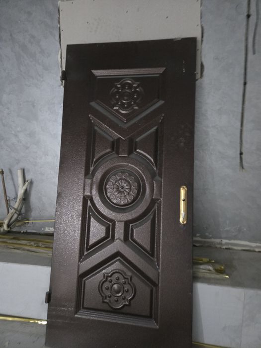 Продам железный дверь