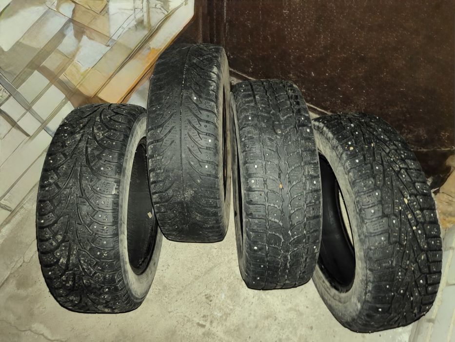 Продается резина. Цена договорная.