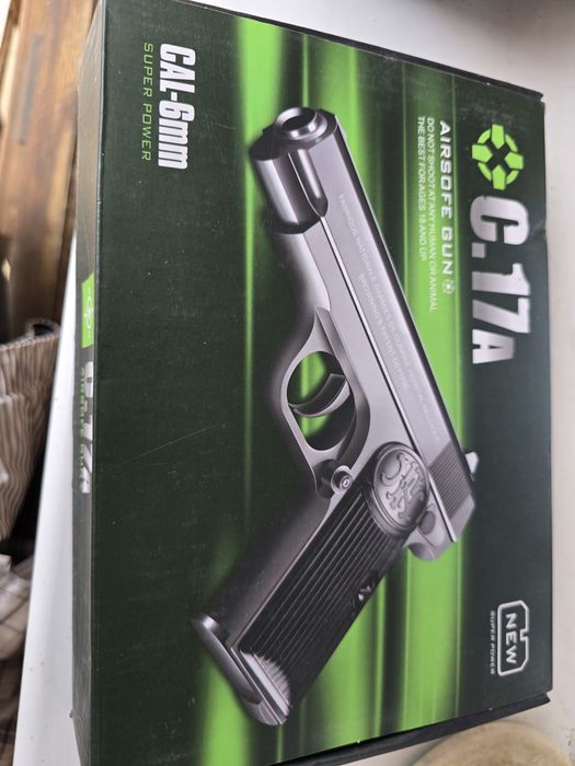 Airsoft пистолет