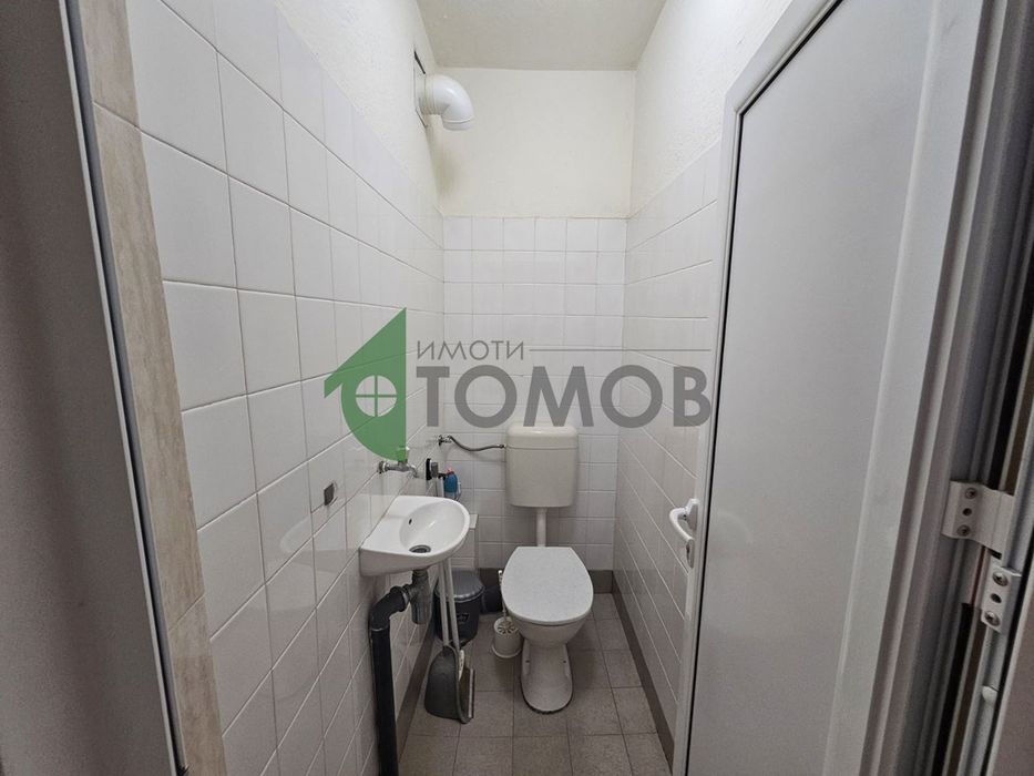 Дава се под наем Тристаен апартамент в Стара Загора, Център - 100 кв.м за 382.5 € - Снимка #11