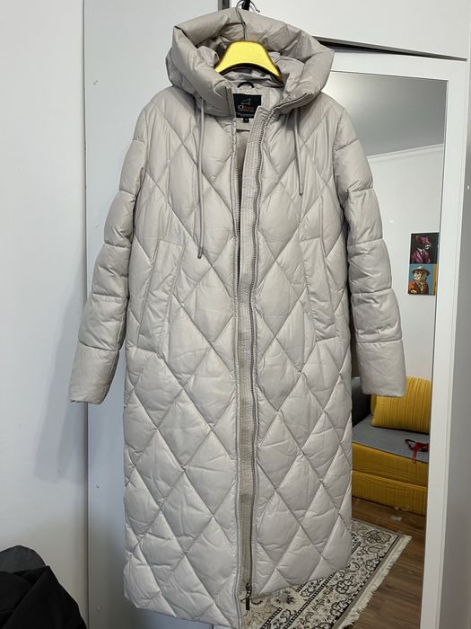 Зимняя теплая куртка