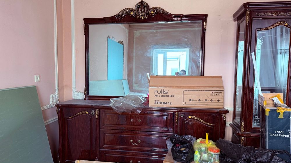 Bu mebel sotiladi srochniy