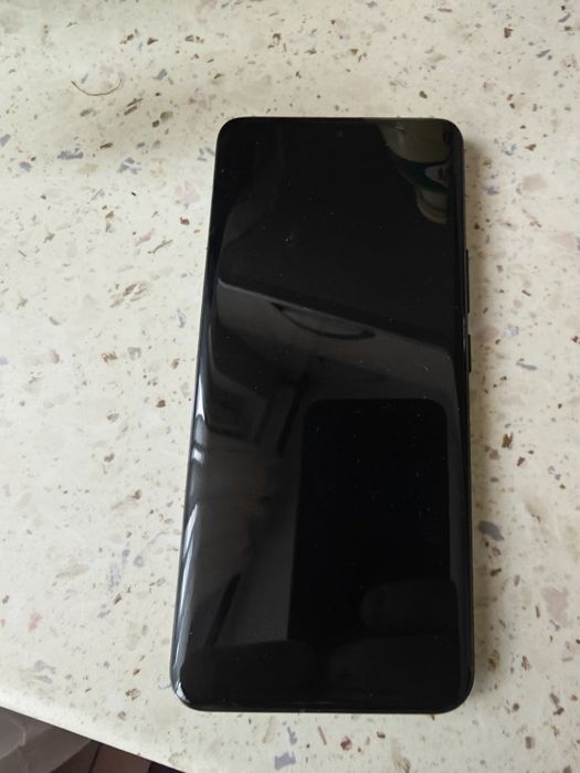 Vând telefon Honor 90 nou
