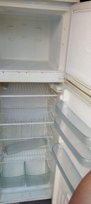 Холодильник СРОЧНО продается