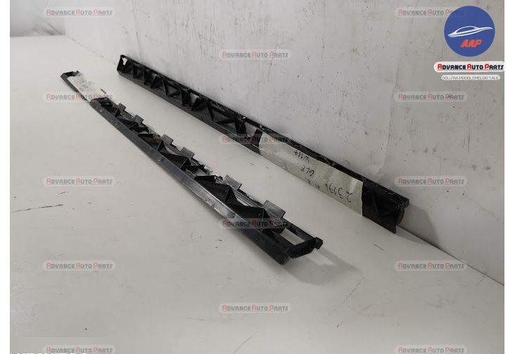 Ляв и десен праг / Лайстна подложка оригинал Мерцедес-Бенц / Mercedes-