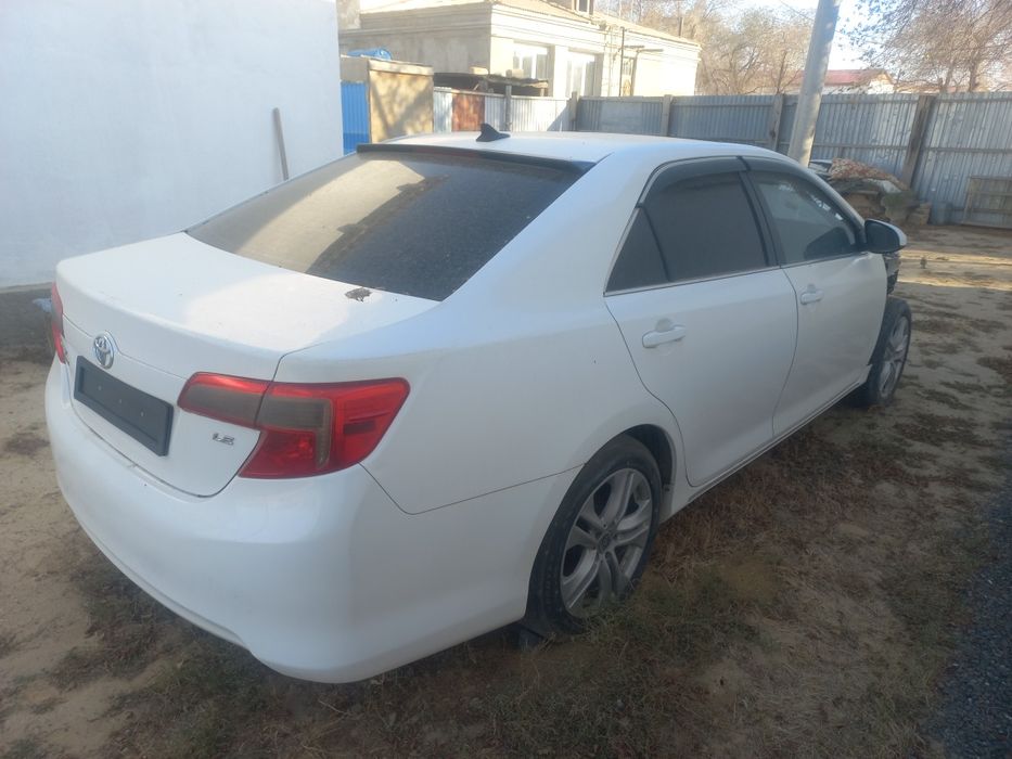 Тойота камри битый